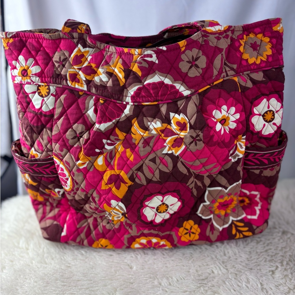 VERA BRADLEY PLEATED TOTE - CARNABY MULTICOLORED